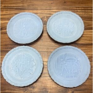 Fenton lot of 4 Powder Blue Fenton Glass 1776 1976 Bicentennial Plate Set